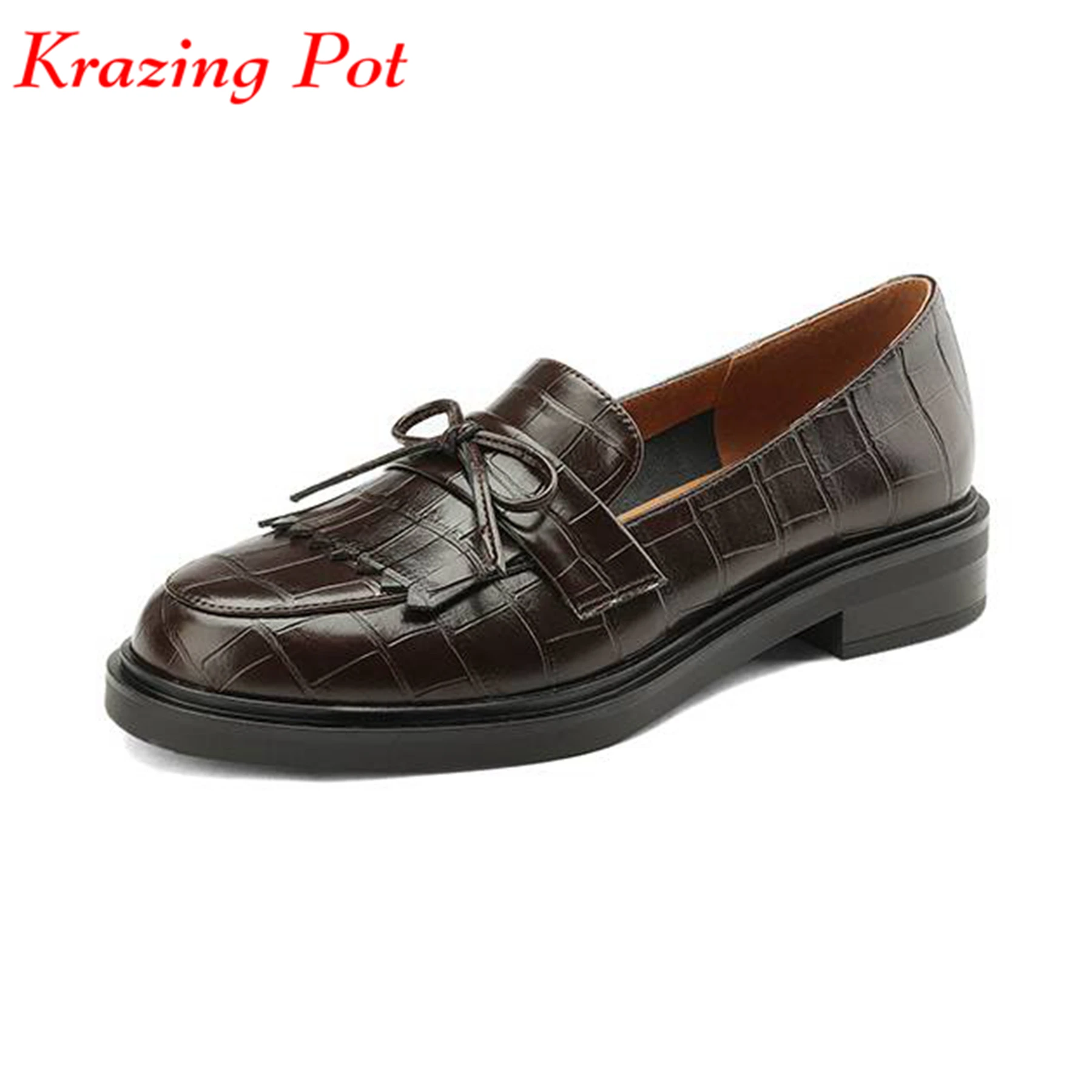 Krazing Pot Ins Volnerf Lederen Med Heels Lente Merk Schoenen Slip On Vintage Kwast Franje Ronde Neus Merk Bowtie Vrouwen Pumps