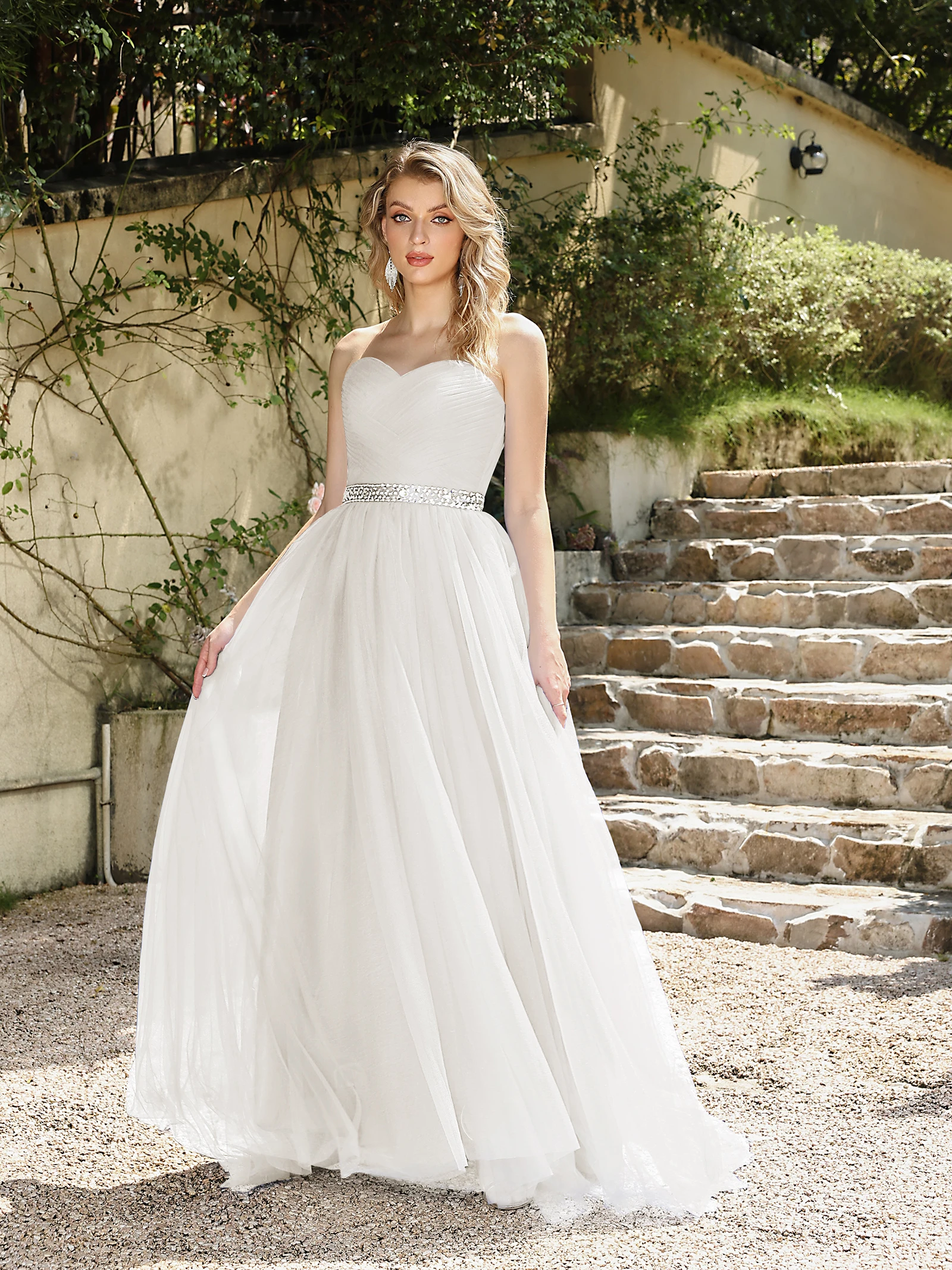 Abiti da sposa sexy con top a tubo bianco Colletto a cuore Abito da sera senza schienale con lacci Abito da festa con cintura a trapezio con paillettes impero