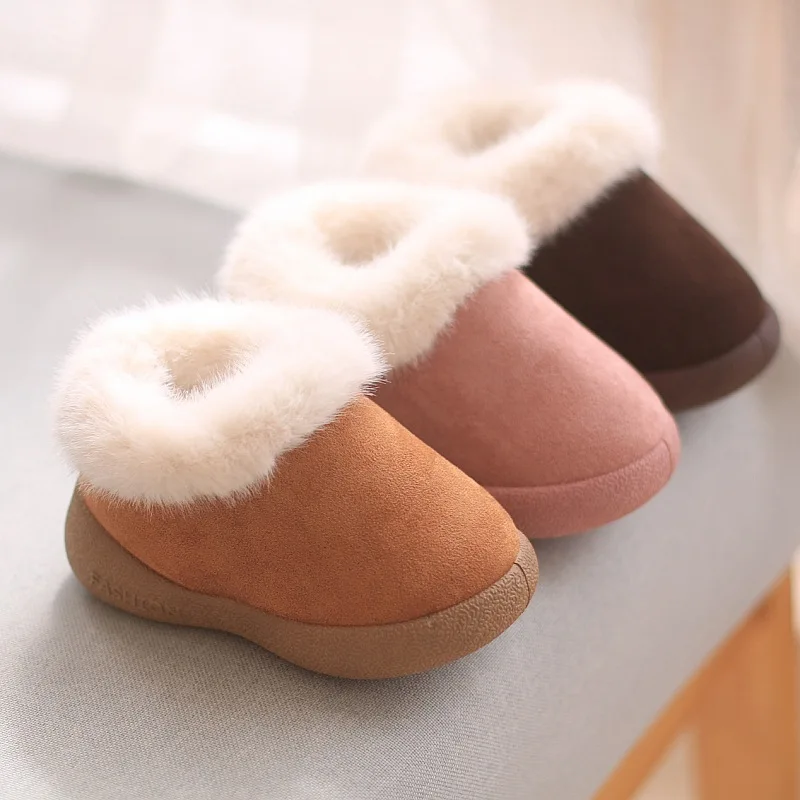 

2025 High Quality of Child's Fashion Snow Boots Fluffy Plush Faux Fur Soft Slippers Winter Indoor Comfortable Home girl's Shoes