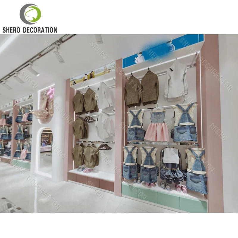 

На заказ. Деревянная витрина для детской одежды на заказ. Современная витрина для магазина детской одежды с изысканной прочной розничной торговли.