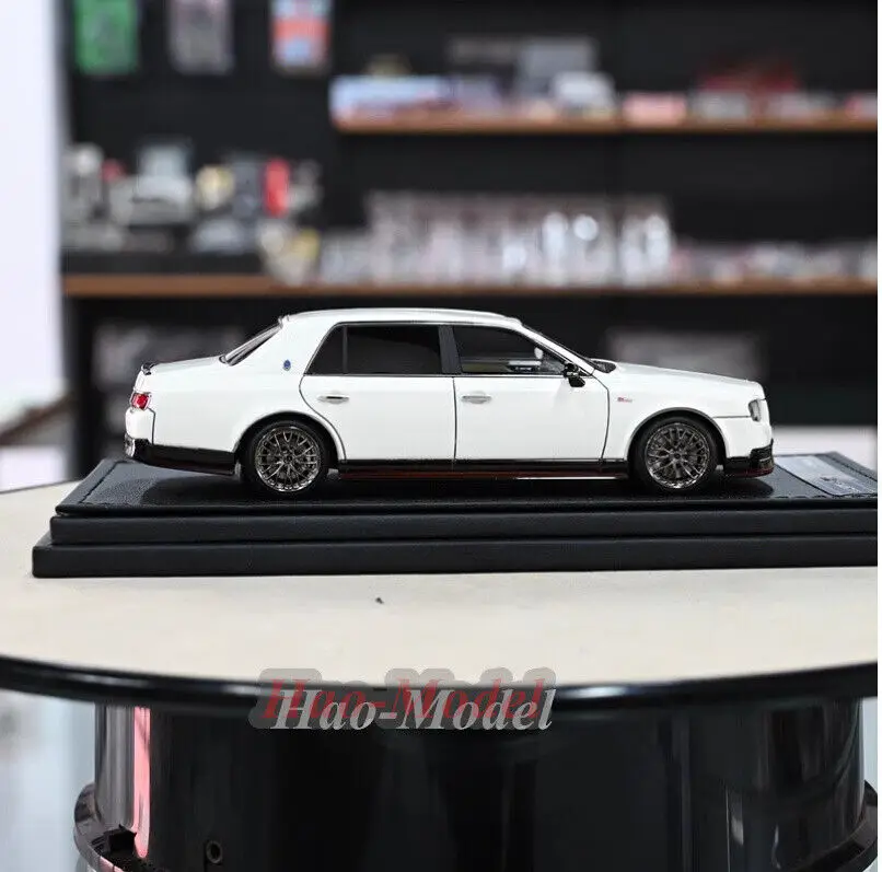 IG 1/43 For Toyota Century GRMN Car Model Resin Diecast Simulation Kids Toys Boys Birthday Gifts Hobby Display Collection White