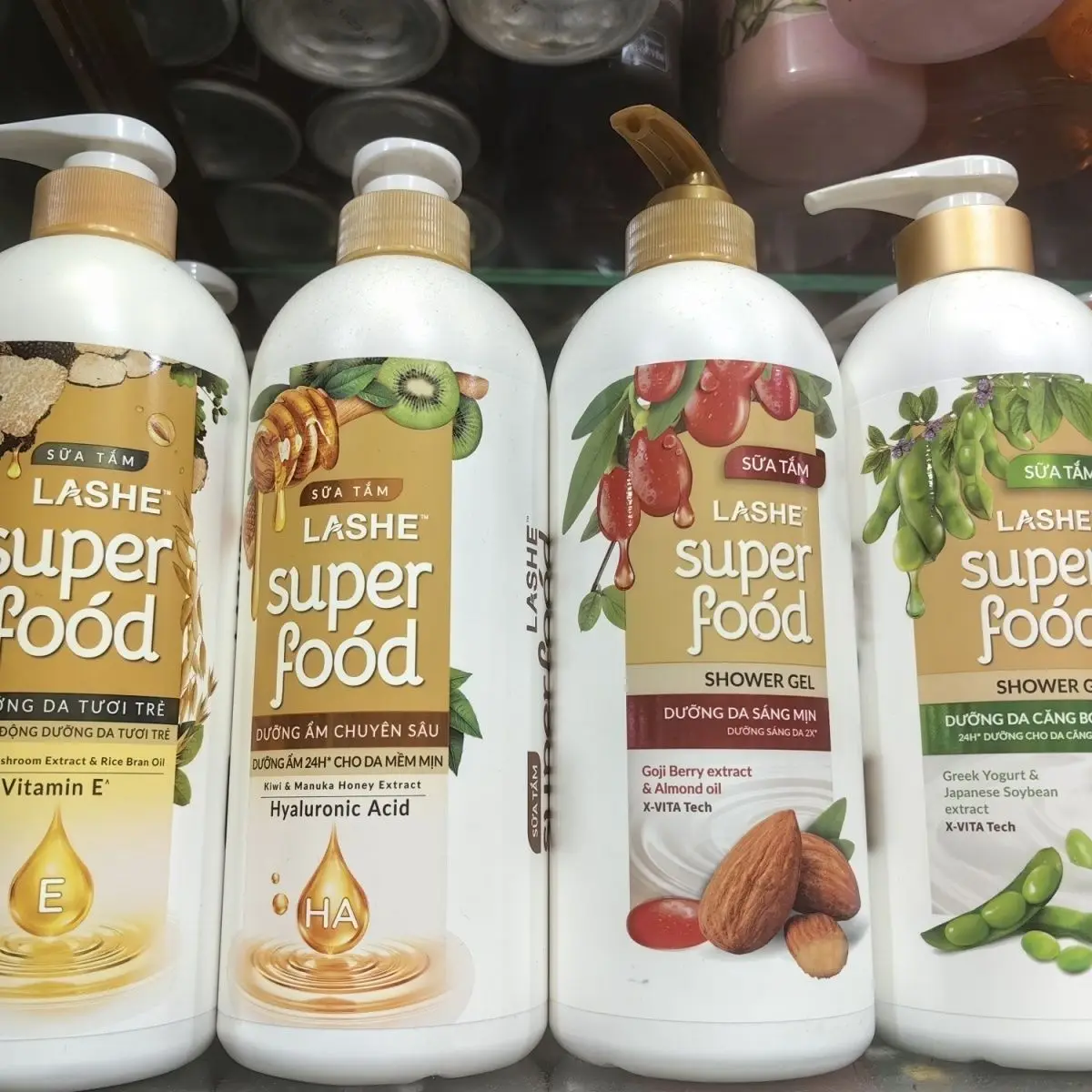 

Lashe Superfood Body Wash 610г, Вьетнамский оригинал с фруктовыми экстрактами, успокаивающим и увлажняющим уходом