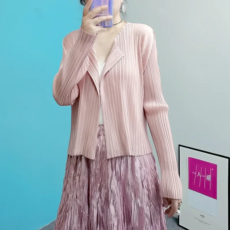 

Miyake Pleated Jacket Plisse Fold Solid Colour Fashion Miyake Cardigan Pleat Short Outerwear 2025 Summer Loose Women Pleats