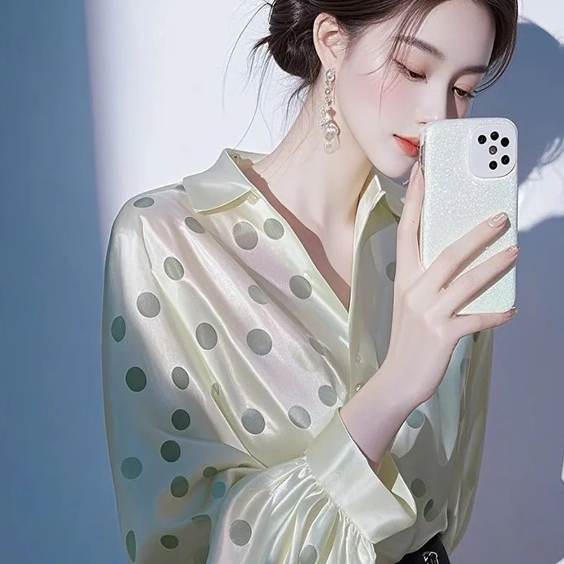 Dames tempérament à pois col rabattu chemises à manches longues printemps automne boutons élégants Satin Cardigan femmes tendance Blouse