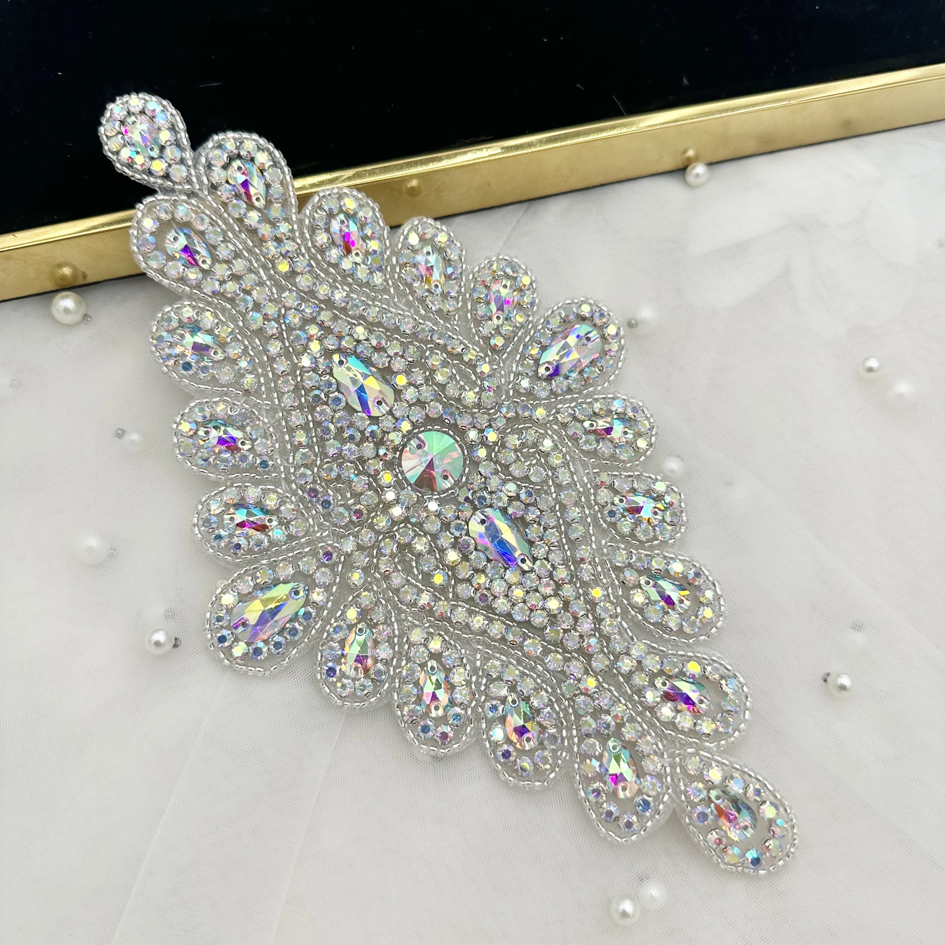 Ceinture à fleurs en strass avec patch de perles de verre colorées cousues à la main et à coller à l'arrière, Matériel DIY pour accessoires de robes de soirée pour femmes