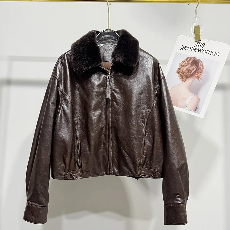 سترة جلدية للنساء مستوردة من زيت الندى البارد الشمع طبقة علوية من فرو الغنم المتكامل معطف قصير من ريش الإوز ملابس خارجية أنيقة دافئة #1