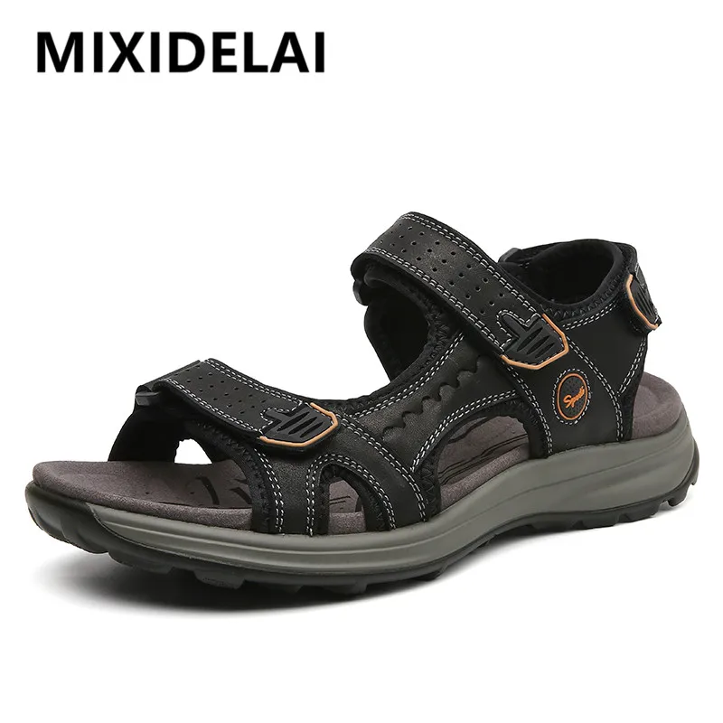 Sandalias de piel auténtica para hombre, zapatos informales ligeros para exteriores, playa, moda, 38-46 talla grande, novedad de verano