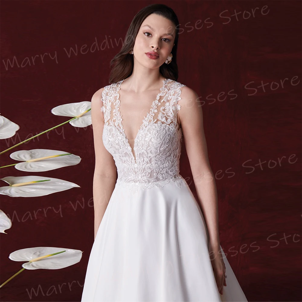 New Graceful A Line Women's Wedding Dresses Fascinating Lace Appliques Bride Gowns Sexy Deep V Neck Sleeveless Robe De Mariée