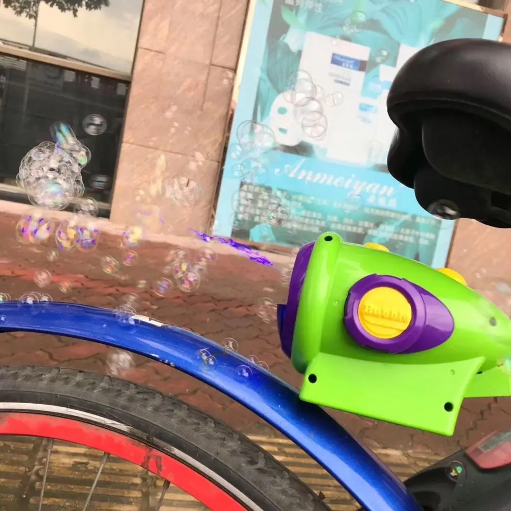 Macchina per Bolle Multifunzionale per Bicicletta con Luce Notturna, Soffiatore di Bolle Luminoso per Sella Bici con Clip Antigoccia