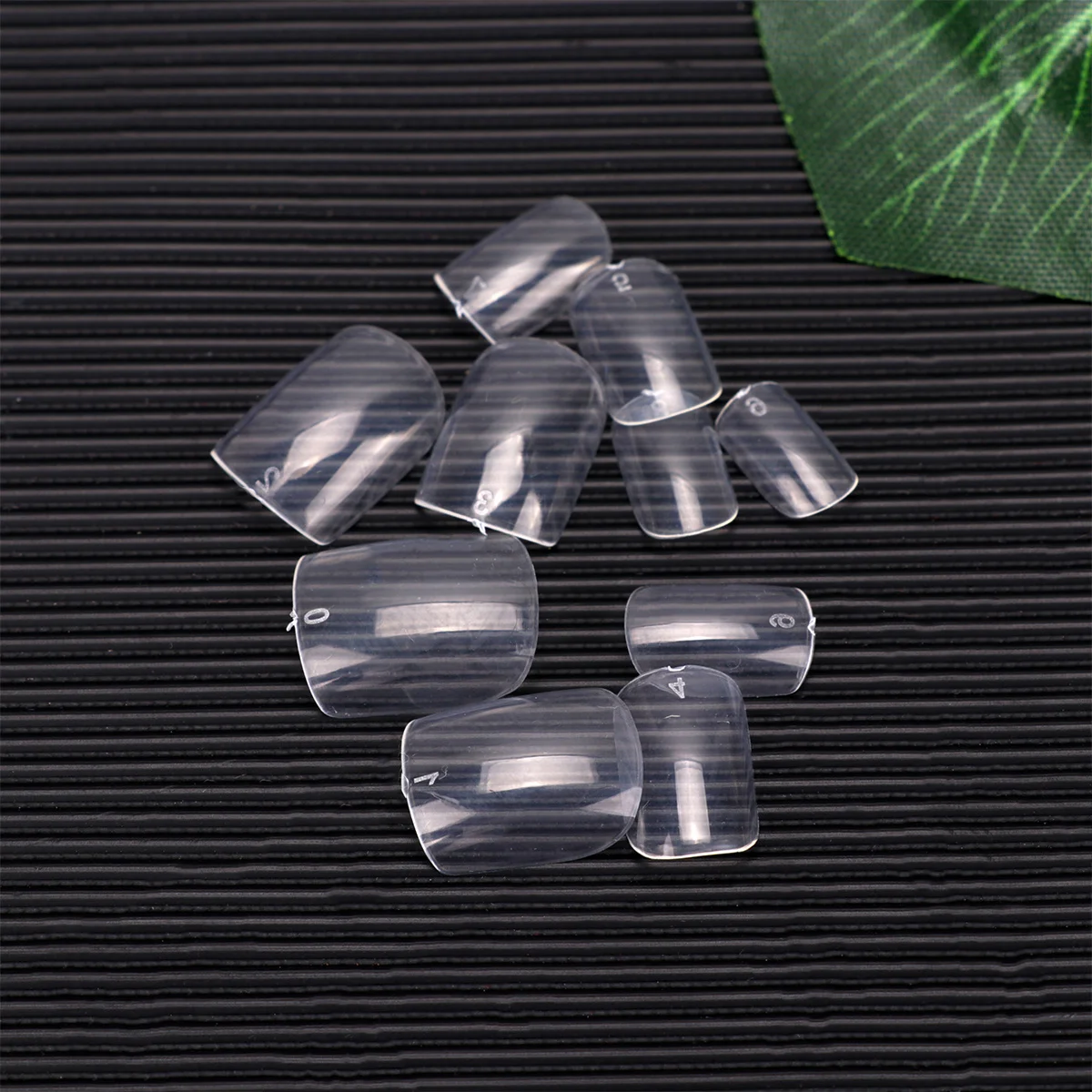 

600pcs Fake Nails Transparent Artificial Nail Tips For Women Diy Manicure Stickers Nail Art Decals Party Gift Decor