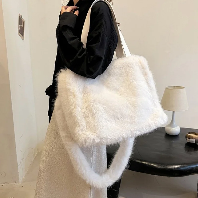 

Elegant Leather Women's Tote Bag High-End Luxury Brand Trendy Design Stylish Embellishment Vintage Casual Bag​