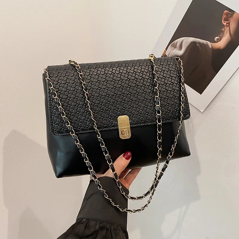 

Chain versatile fashion high sense shoulder messenger bag temperament retro