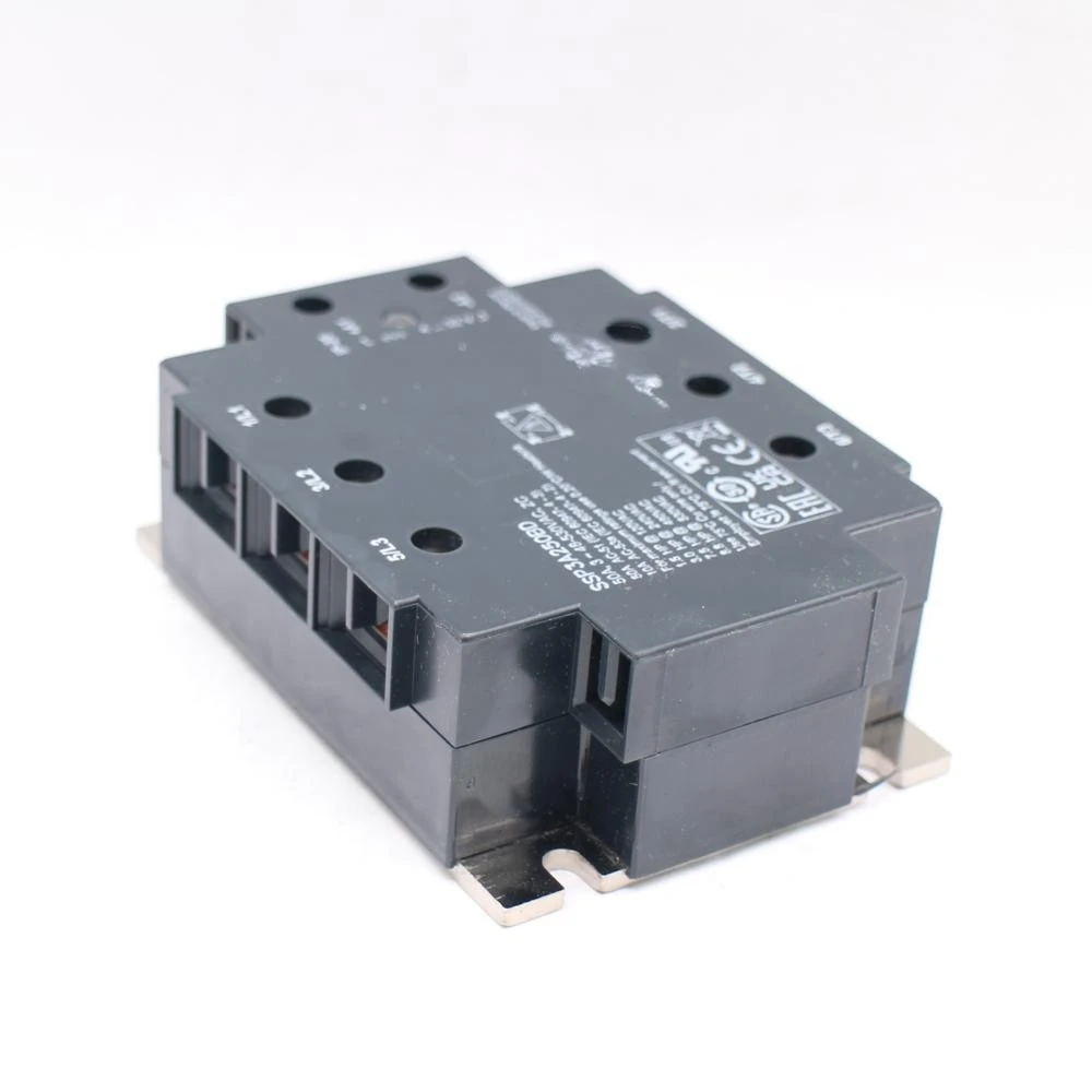 

SSP3A250BD 3 PHASE SSR SOLID STATE RELAY 50A