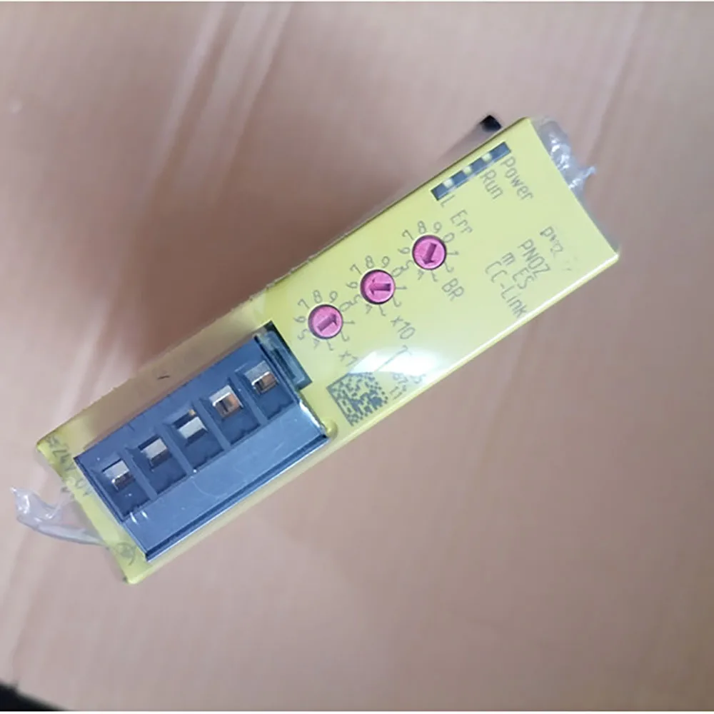 

Реле безопасности для PILZ 2963718 PNOZ M ES CC-Link 772135