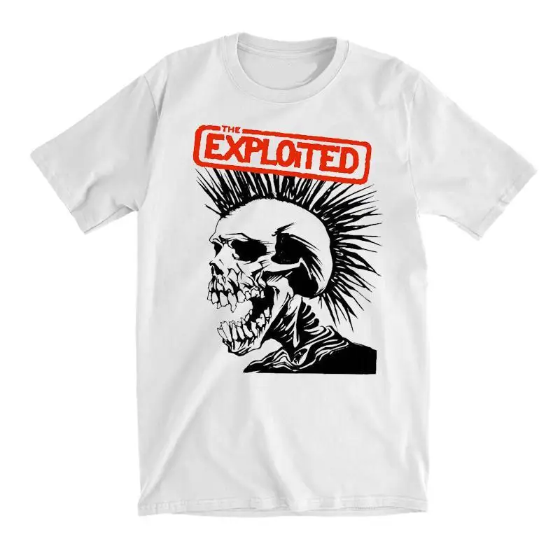 Nos anos 80, a banda The Exploited lançou uma coleção de punk rock com camisetas relaxadas e oversized.