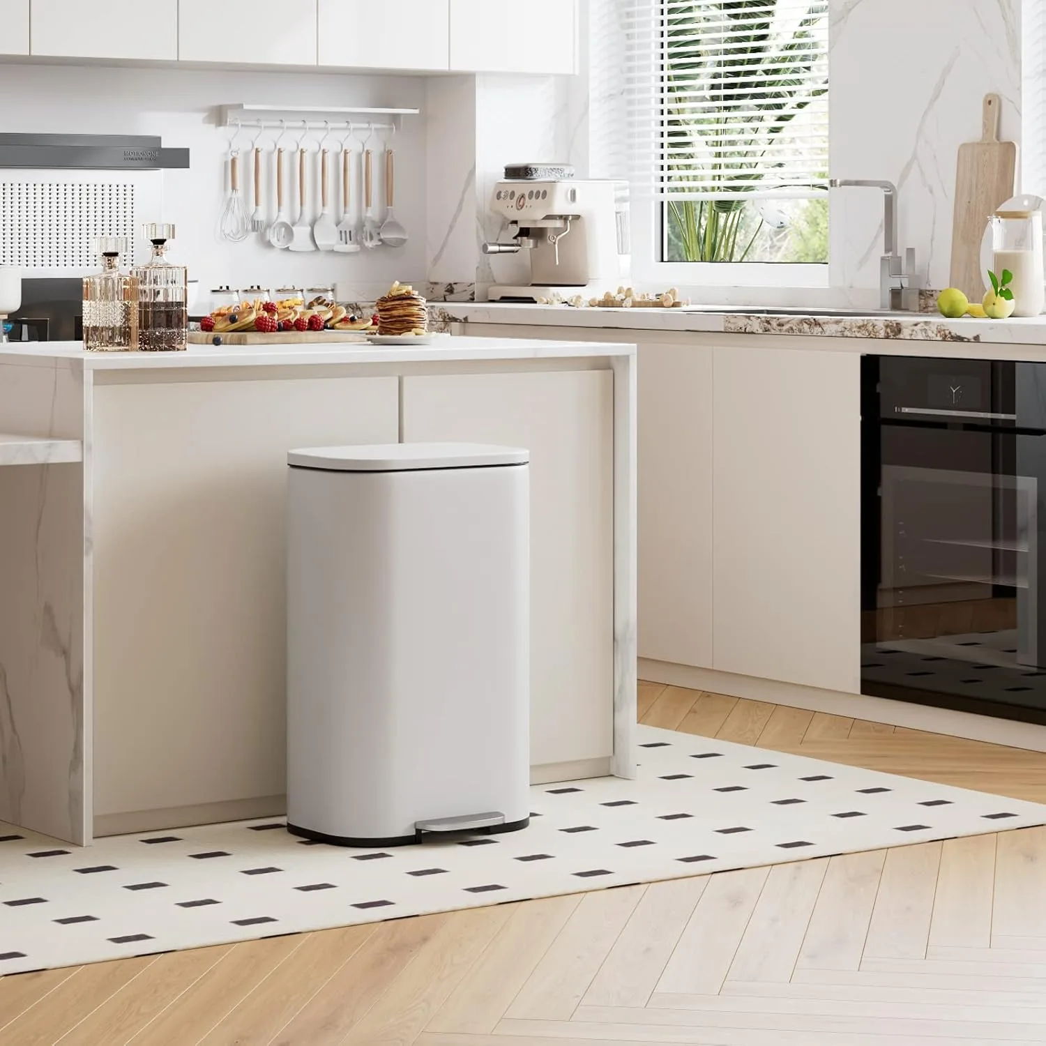 Trash Can, Stainless Steel Garbage Can with Silent Lid, Durable Pedal & Inner Bucket, Pedal Garbage Bin for Kitchen Inside