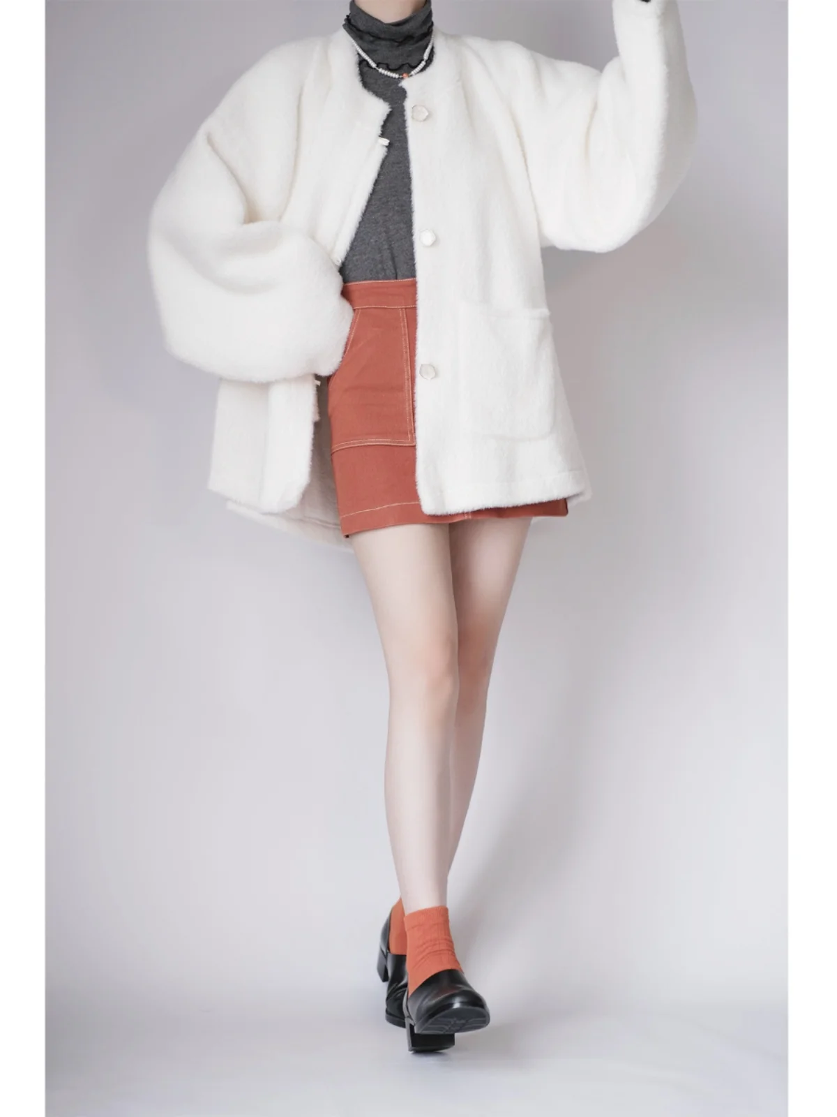 

Оригинальный дизайн Hanfu Daily Ming Dynas Sted Marmot Fur Coat Свободный крой Thiened круглый Ne Женская одежда из полиэфирного волокна