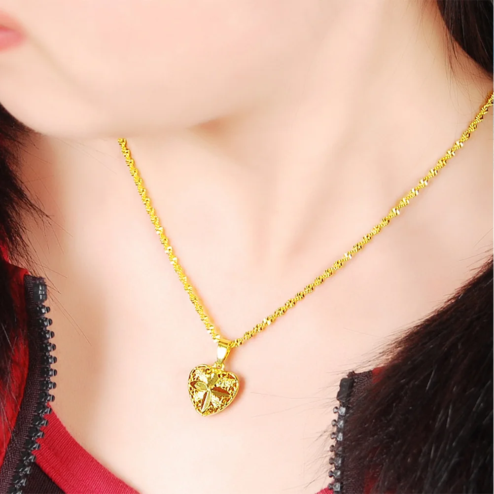 

1Pcs Imitation Gold Necklace Durable Shape Pendant Exquisite Gift for Friends Family Colleagues Golden
