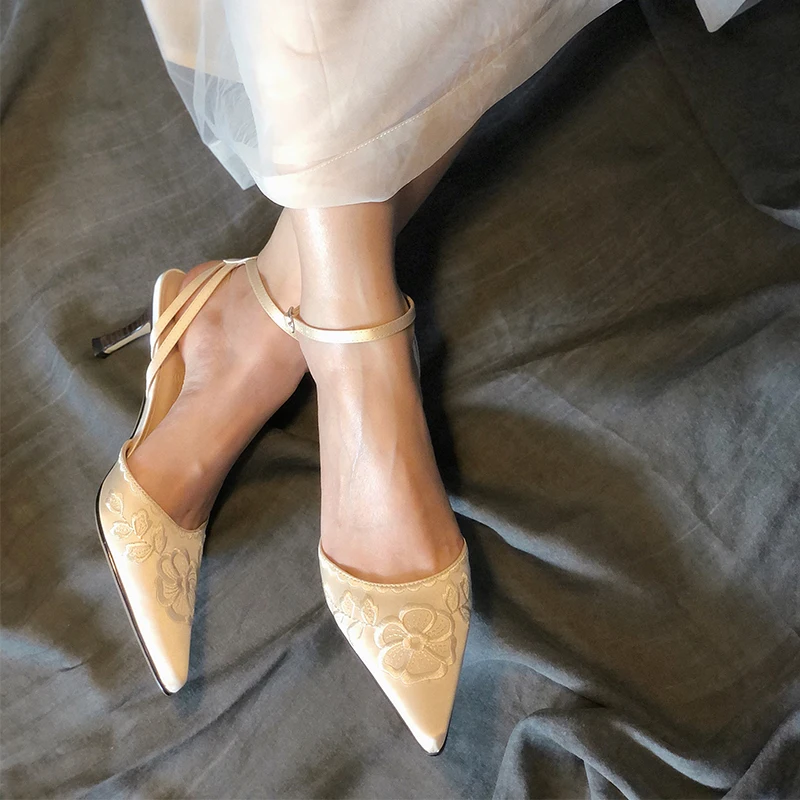 Exquisite Embroidery Pointed Toe Slingback Thin Heel Sandals Elegant Satin Wedding Shoes Female Mules Dress Sandalias Mujer