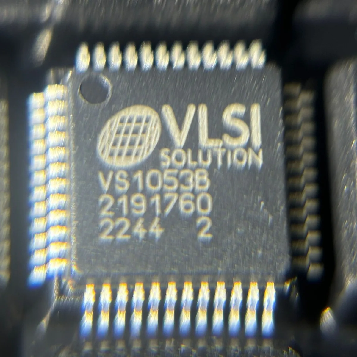 

Original genuine audio interface chip VS1053B-L LQFP-48(7x7) silk-screened VS1053B IC chip integrated circuit