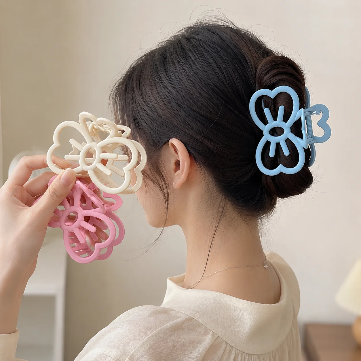Thumbnail 2 - #71 Best Hair Clips to Buy In 2026