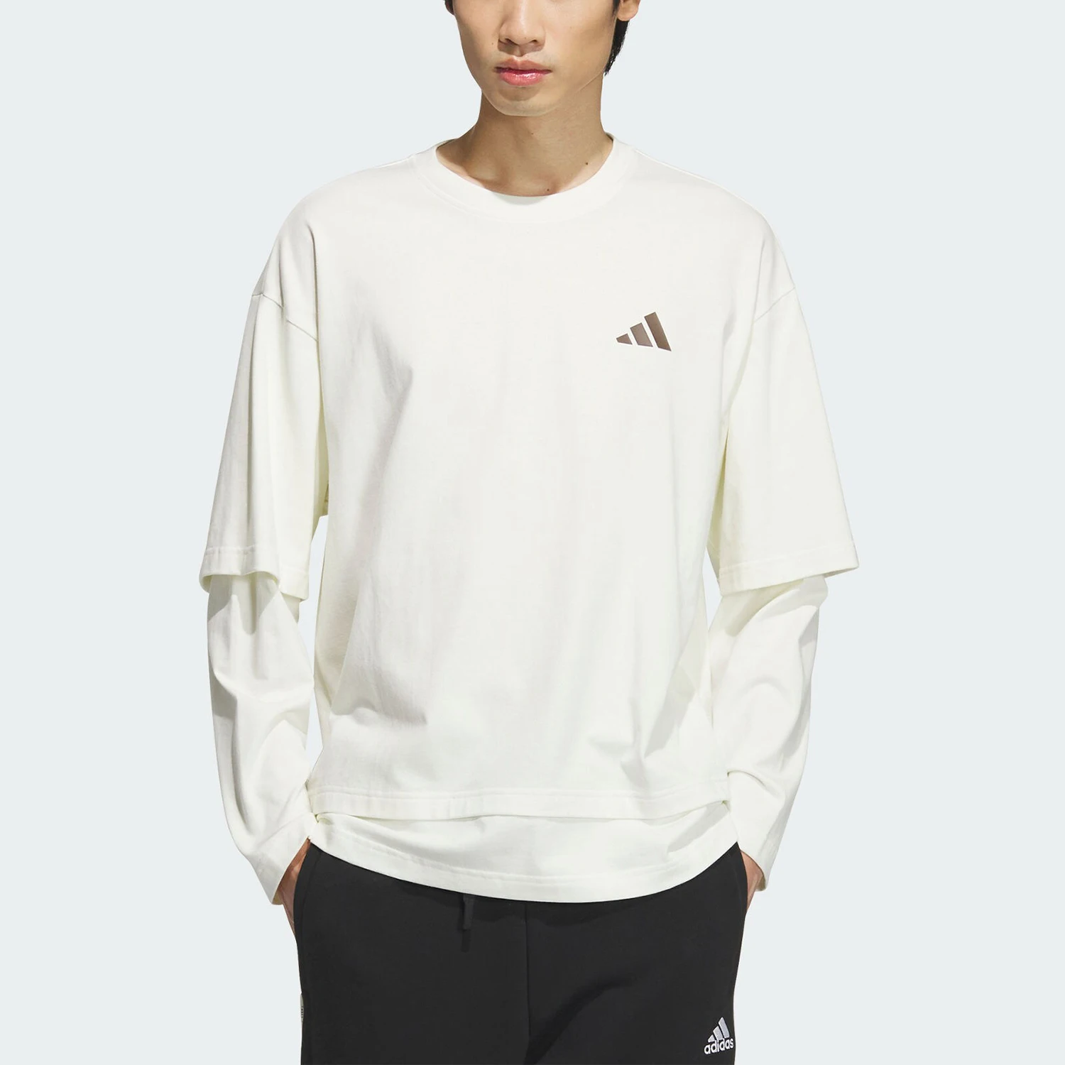 

Оригинальная сезонная новая мужская футболка Adidas с эффектом двухслойности, свободного кроя, модель JM3409