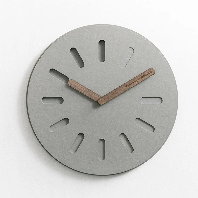 European Modern and Simple Wall Hanging Fashion Creative Wall Clock Living Room Hanging Clock Home Clock Atmospheric Mute