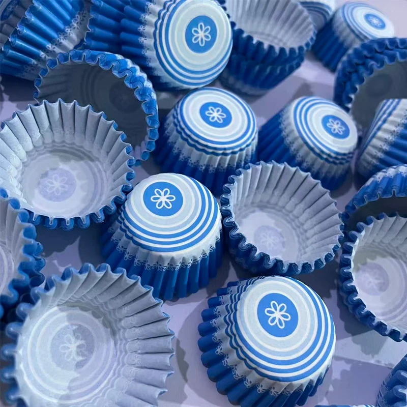 200Pcs/500Pcs/1000Pcs Blue Flower Mini Cake Paper Cups, 0.98inch Round Baking Cups, Perfect for Cream Cakes, Cupcakes, and Pastries, a Must-Have Kitchen Tool for Parties and Everyday Use