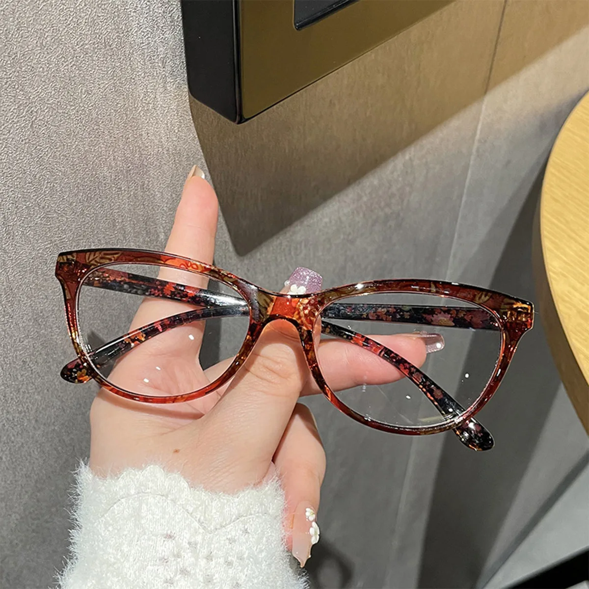 Rhaegal Vintage Stylish Floral Cat Eye Blue Light Blocking Glasses for Women Fashion Plano Lenses Clear Glasses for Eye Health