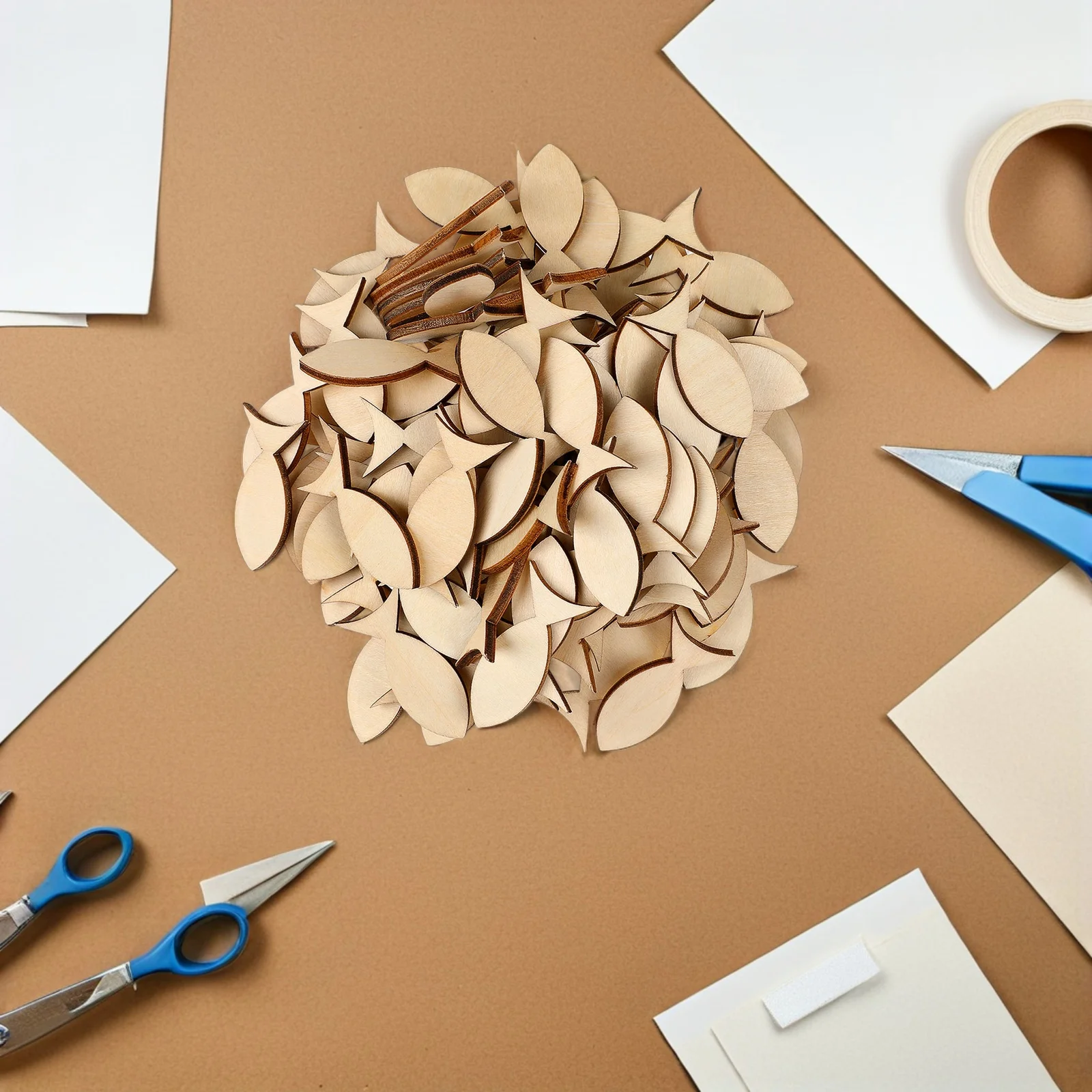 50 قطعة قطع الأسماك الخشبية الصغيرة لم تنته شرائح الخشب السلس دهان داي الحرفية الديكور رقائق الخشب ريفي للمنزل الطرف