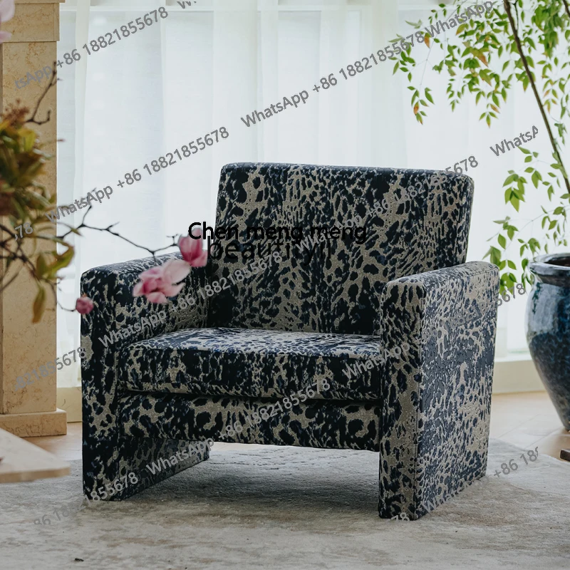 

Modern, simple and creative medieval Italian, modern leisure chair light luxury living room single sofa H H