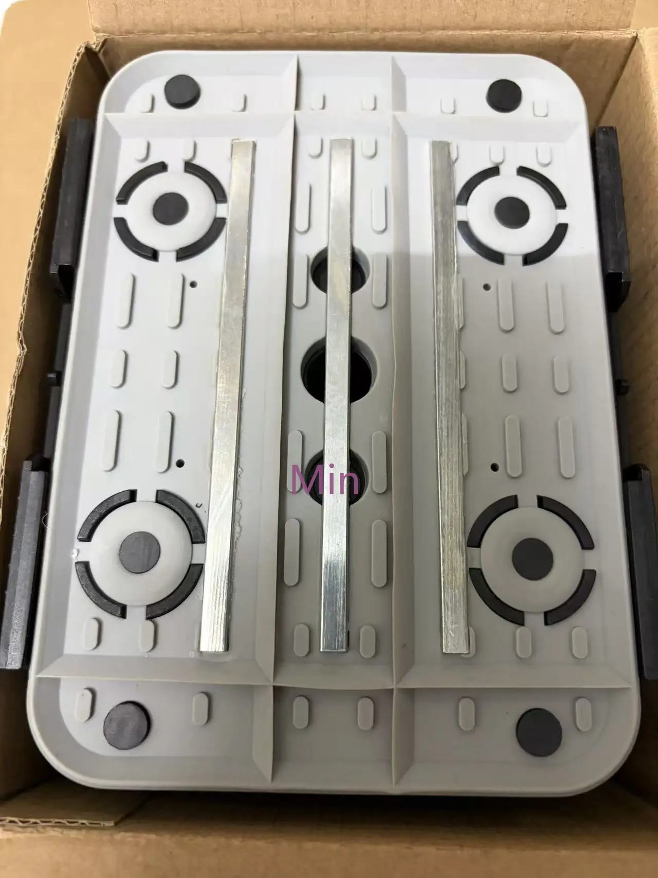 

Вакуумный блок Q 165x115x100 мм для обрабатывающего центра Homag Weeke CNC, присосочная пластина