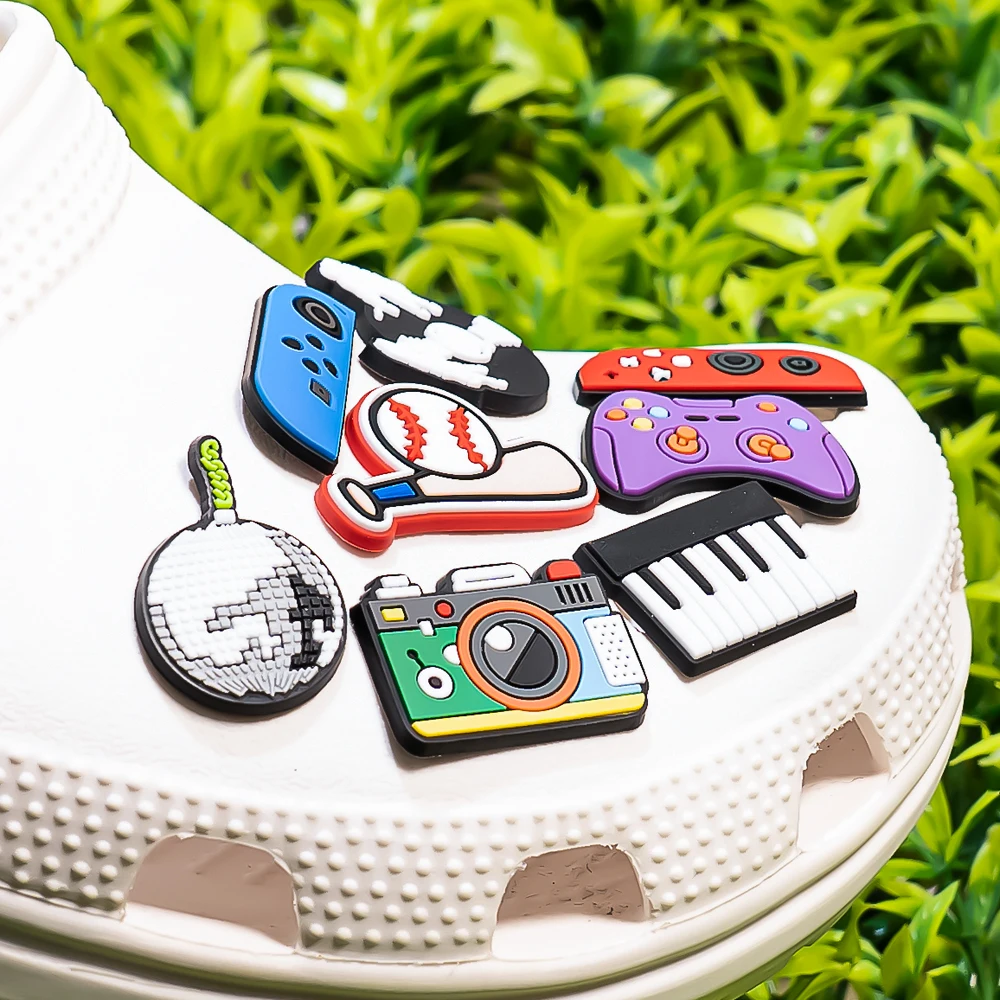 1 Stück Gamepad Phonetisches Symbol Zauberwürfel Schuhanhänger für Jungen Musik Baseballschuh Zubehör Pins für Kinder Klassische Clog-Schnallen