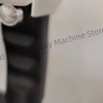 

Лазерный диодный аппарат для удаления волос Frozen Titanium 2026 с 4 длинами волн: 755, 808, 1064 нм, 940 нм, 4000 Вт