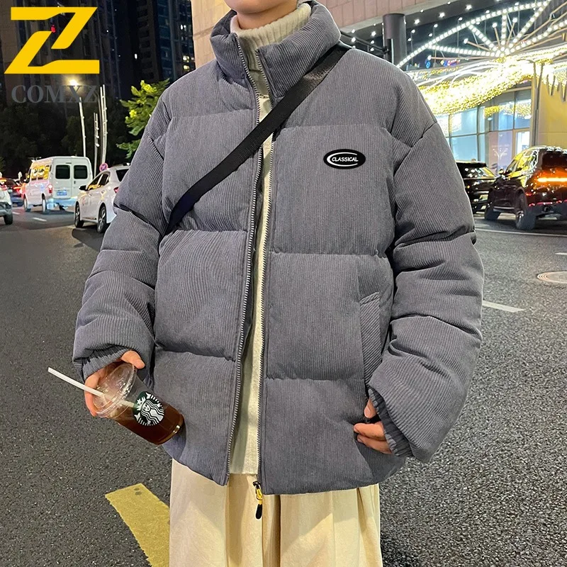 

COMXZ мужское вельветовое хлопковое пальто осень-зима свободного покроя большого размера в гонконгском стиле трендовое повседневное пальто с волшебной наклейкой спереди