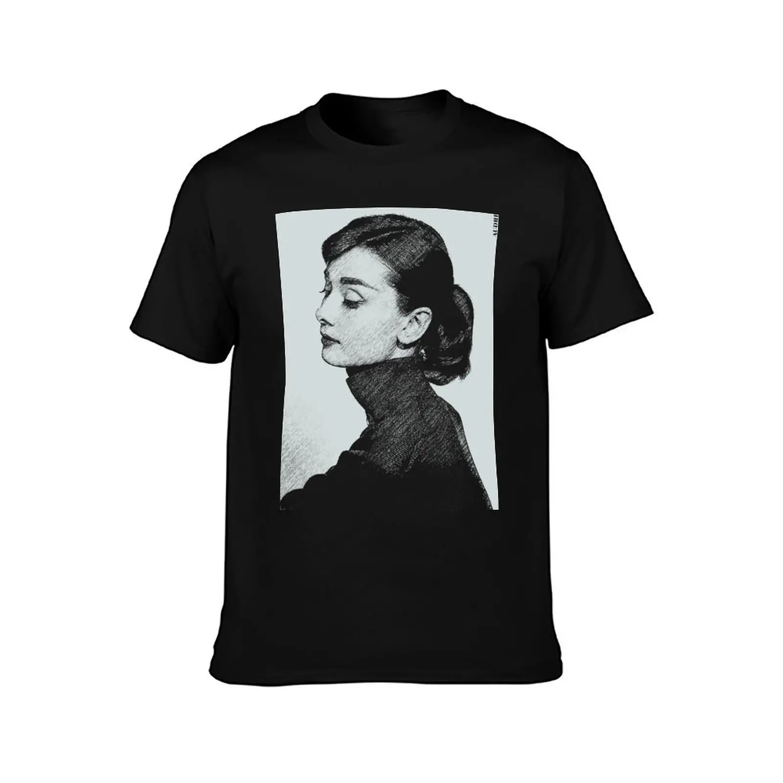 Audrey Hepburn in halftone T-Shirt Basic Lightweight Short Sleeve Tee T-Shirt