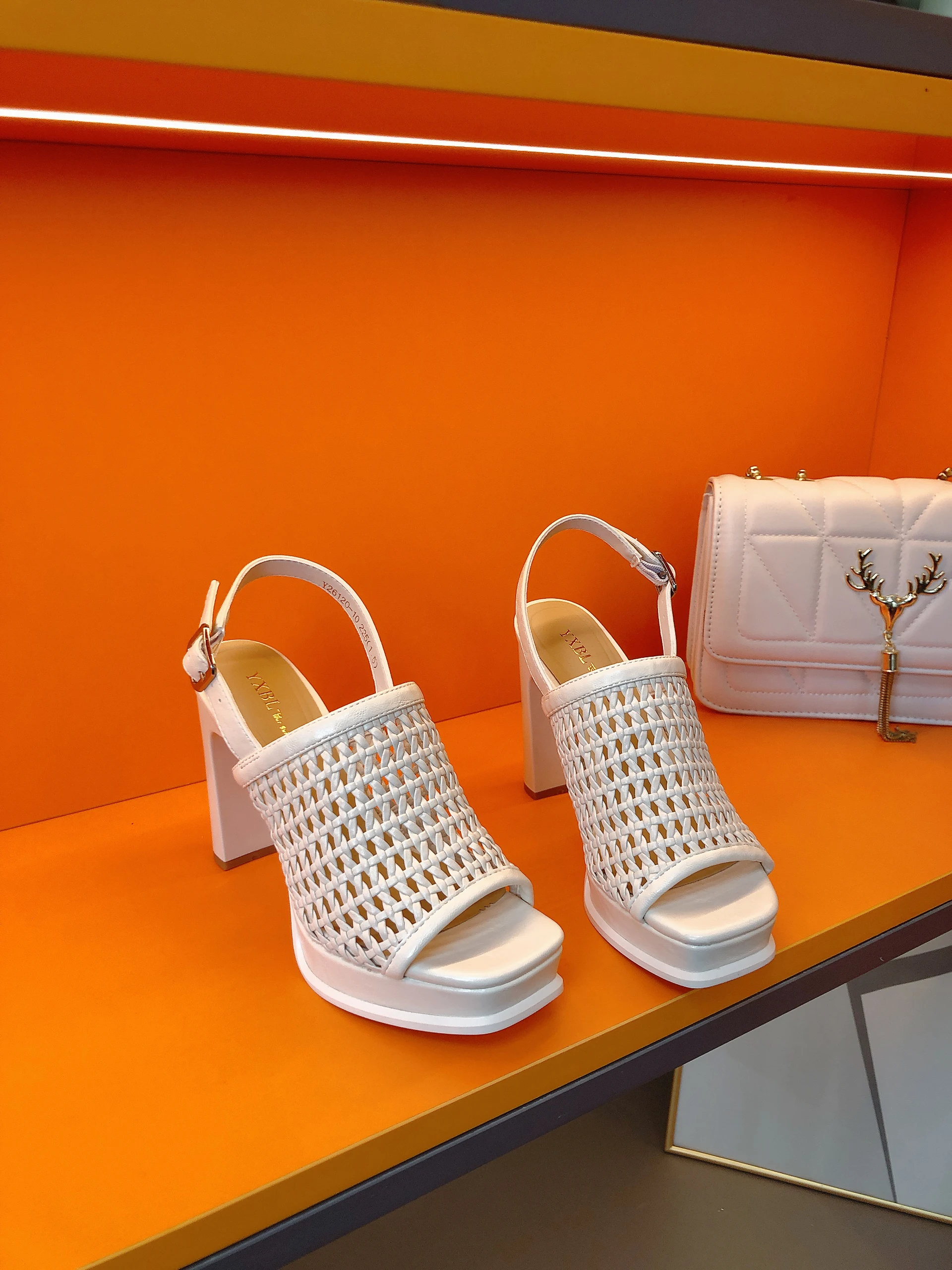 sandales-a-plateforme-impermeables-a-talons-hauts-pour-femmes-nouvelle-collection-ete-2026-a-bout-carre-a-fines-brides-a-talon-epais-tendance