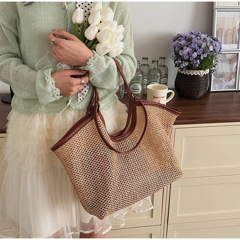 Große gewebte Tragetasche, Damen Frühlingstrendige Kontrastfarbene Hochwertige Vielseitige Schultertasche mit Henkel und Henkelgriff – Detail 11