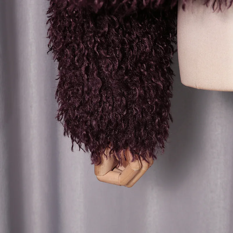 losse harige jas met grote revers pluizige rode effen pluche jas van imitatiewol luxe casual stijlvolle nieuwe 2025, korte nepbontjas voor dames