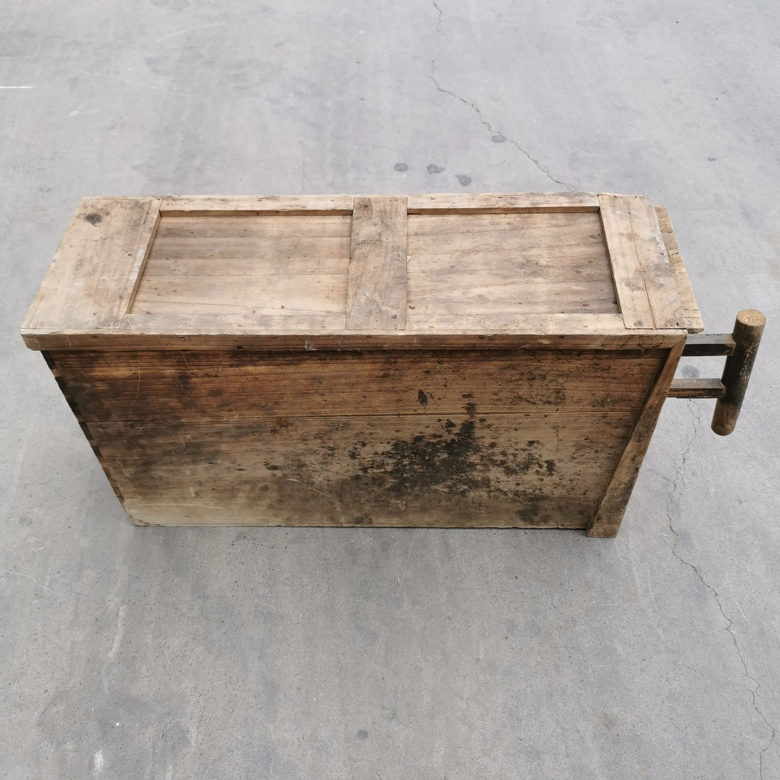 Folklore old objects old-fashioned bellows hand-pulled air boxes agritainment agricultural tools film and television props kitch