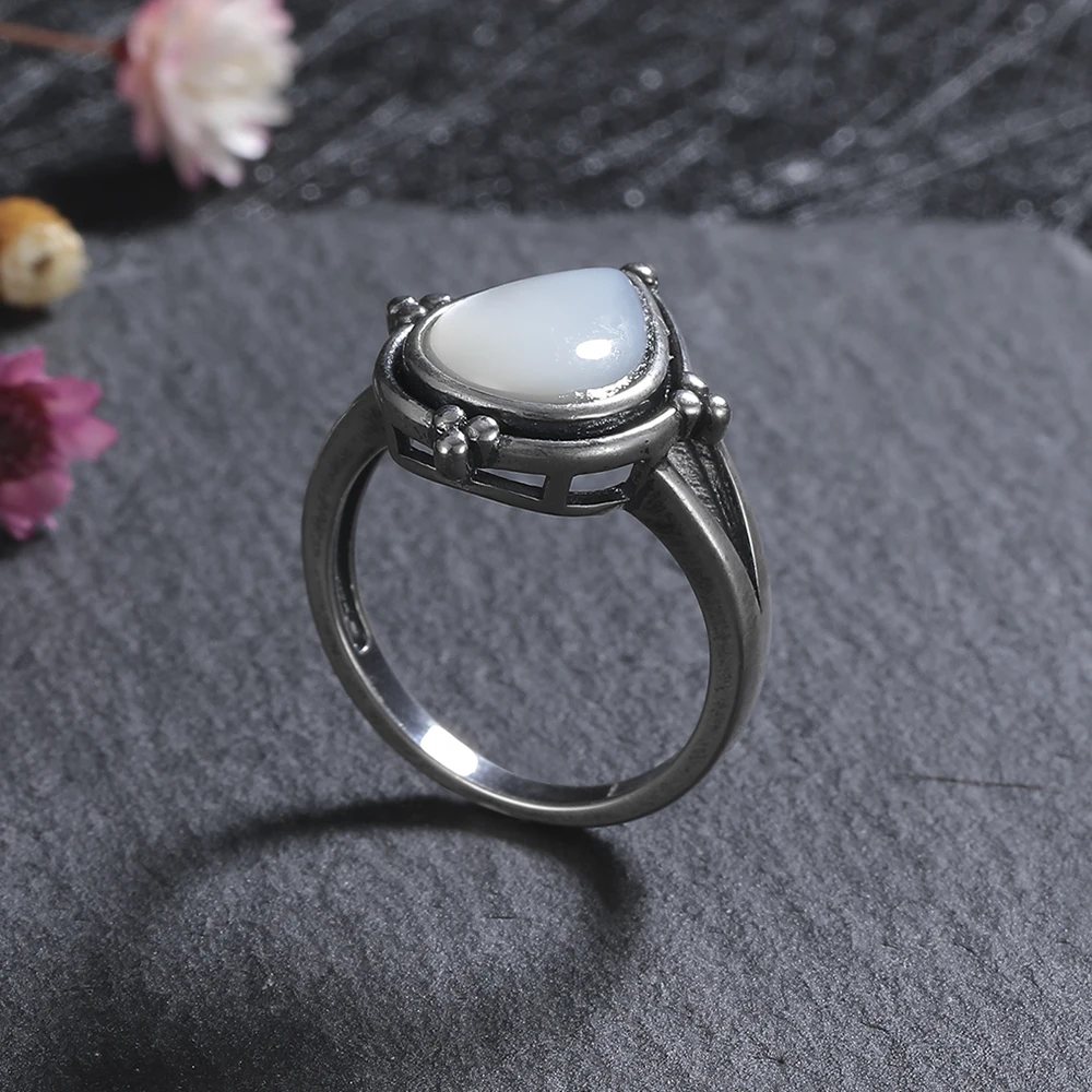 

Vintage Teardrop Natural 9*13mm Big White Shellfish Stone Ring Beaded Decor Antique Silver Tone Boho Ring for Women Party Gifts