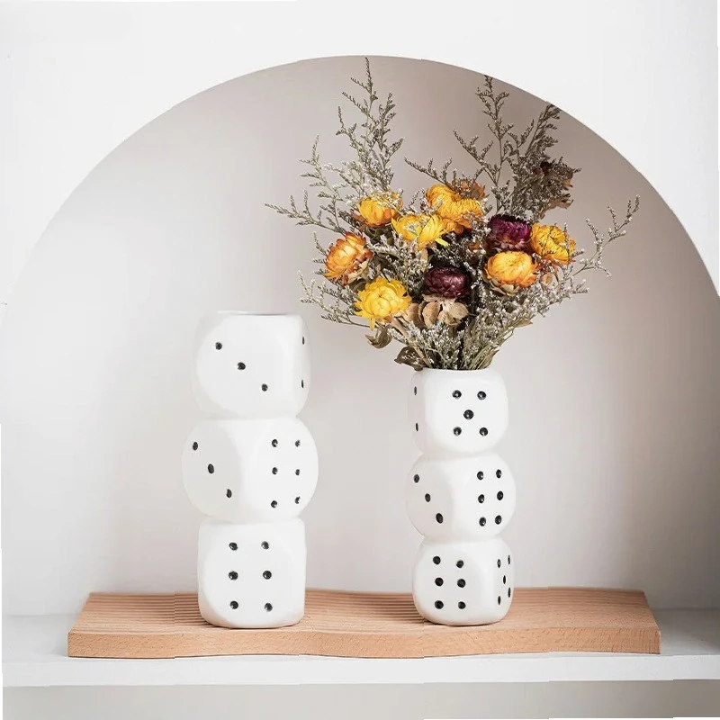 

Creative Dice Shape Ceramic Vase Desk Decoration Flower Arrangement Artificial Flowers Decorative Vases Room Aesthetic Decor