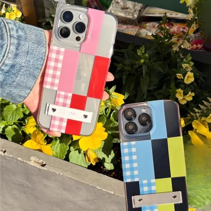 

Hidden folding metal love standing bracket transparent phone case