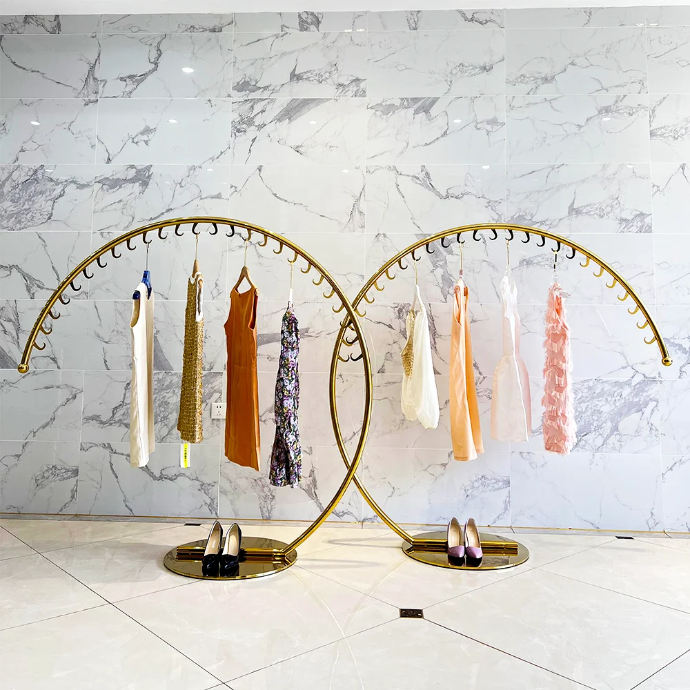 Modern Floor-Standing Gold C Shape Clothes Hanger Shelf Unique Semicircle Garment Rack Stable Gold Clothing Rack Display