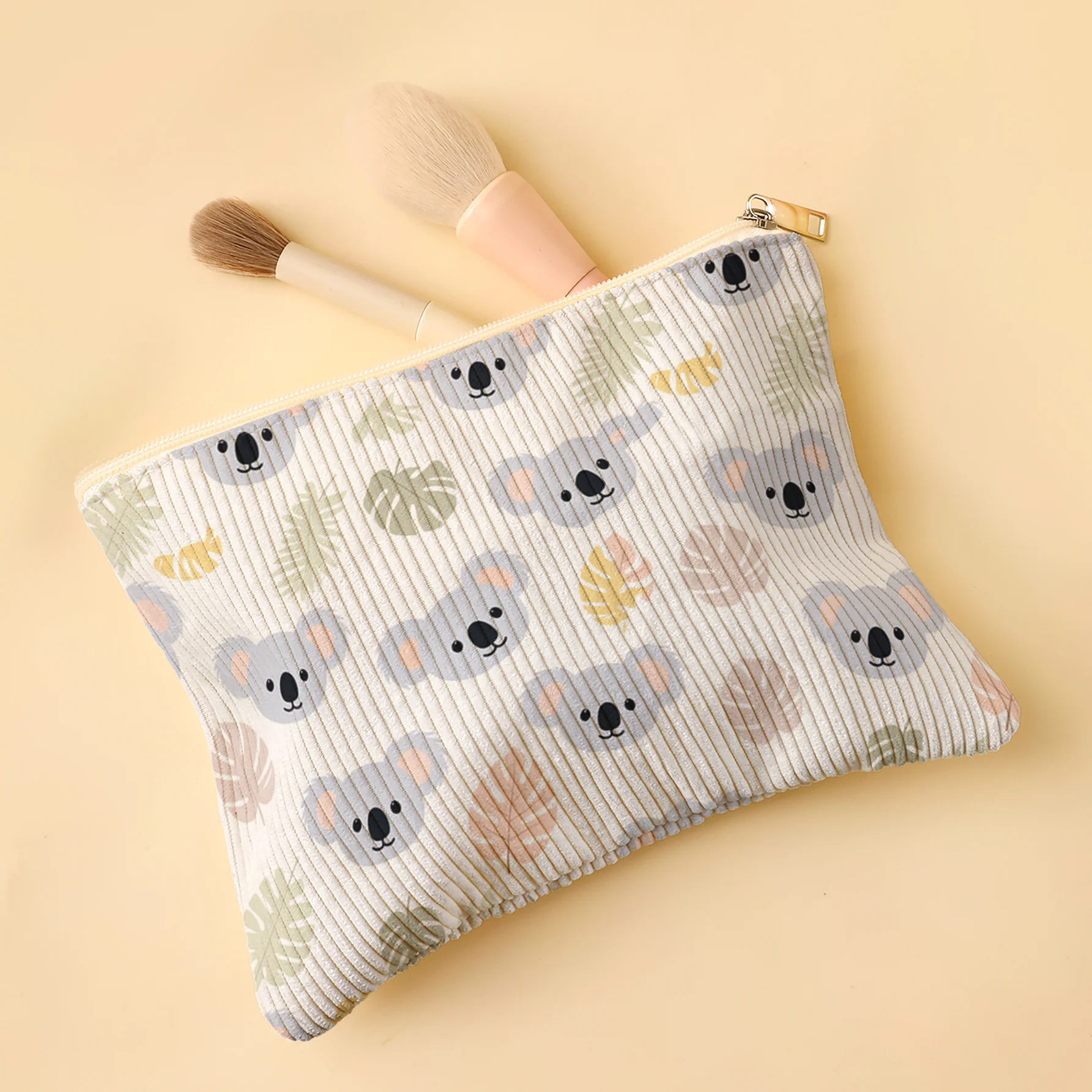 Makeup Bag Large Capacity Velvet Texture, Koala And Leaf Pattern Smooth Zipper Fits Foundation/Eyeshadow Palette/Lipstick