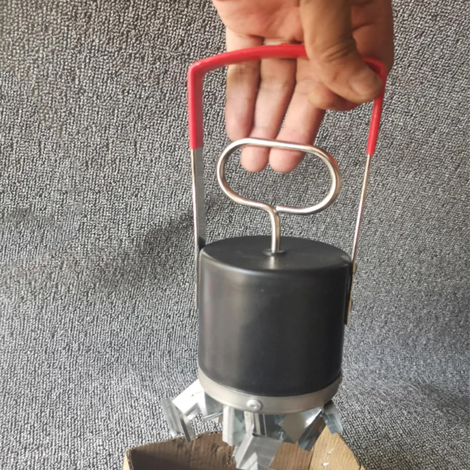Magnetic Swarf Collector Metal Items with Release Guard for Nails Bolts with Release Handle Grabber for Workshop Warehouse 1Pcs