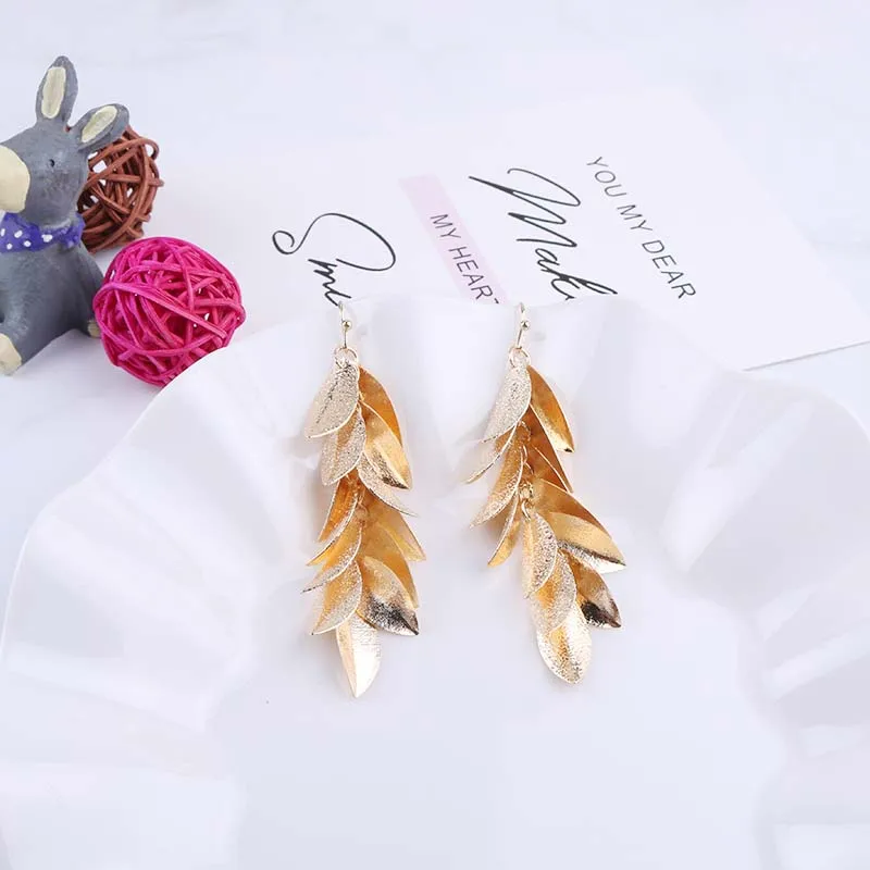 Trendy Glitter Metal Leaves String Clip On Earrings For Female Party Ear Clips Luxury Attractive No Pierced Clip Earring Gift