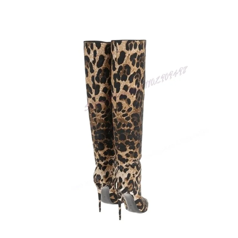 Stivali alti al ginocchio in pelle scamosciata leopardata stampa Vintage scarpe a punta per donna scarpe da pista con tacchi alti sottili 2023 Zapatos Para Mujere