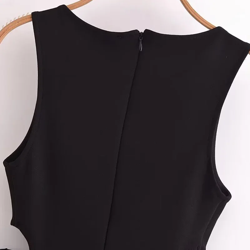 TRAFBlack فساتين قصيرة النساء 2024 فستان نسائي بلا أكمام قطع حزام Vestidos صغيرة س الرقبة فستان جديد فساتين حريمي عادية