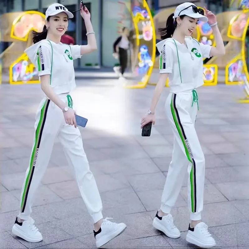 

Женские комплекты из 2 предметов, новинка лета 2025 года, тонкий модный свитер с короткими рукавами и капюшоном, спортивный костюм для отдыха для женщин, спортивный костюм, одежда